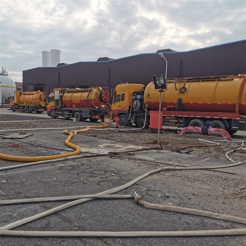 戚墅堰污水池清理